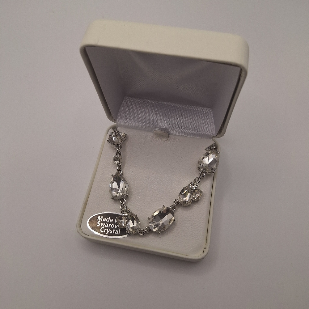 Boxed Swarovski Crystal Statement Necklace – Silver Tone - Picture 3 of 8